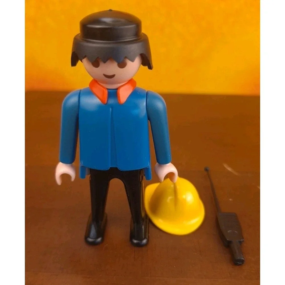 Vtg‎ 1974 Geobra Playmobil Figure With Blue Shirt & Black Pants Yellow Hat Radio